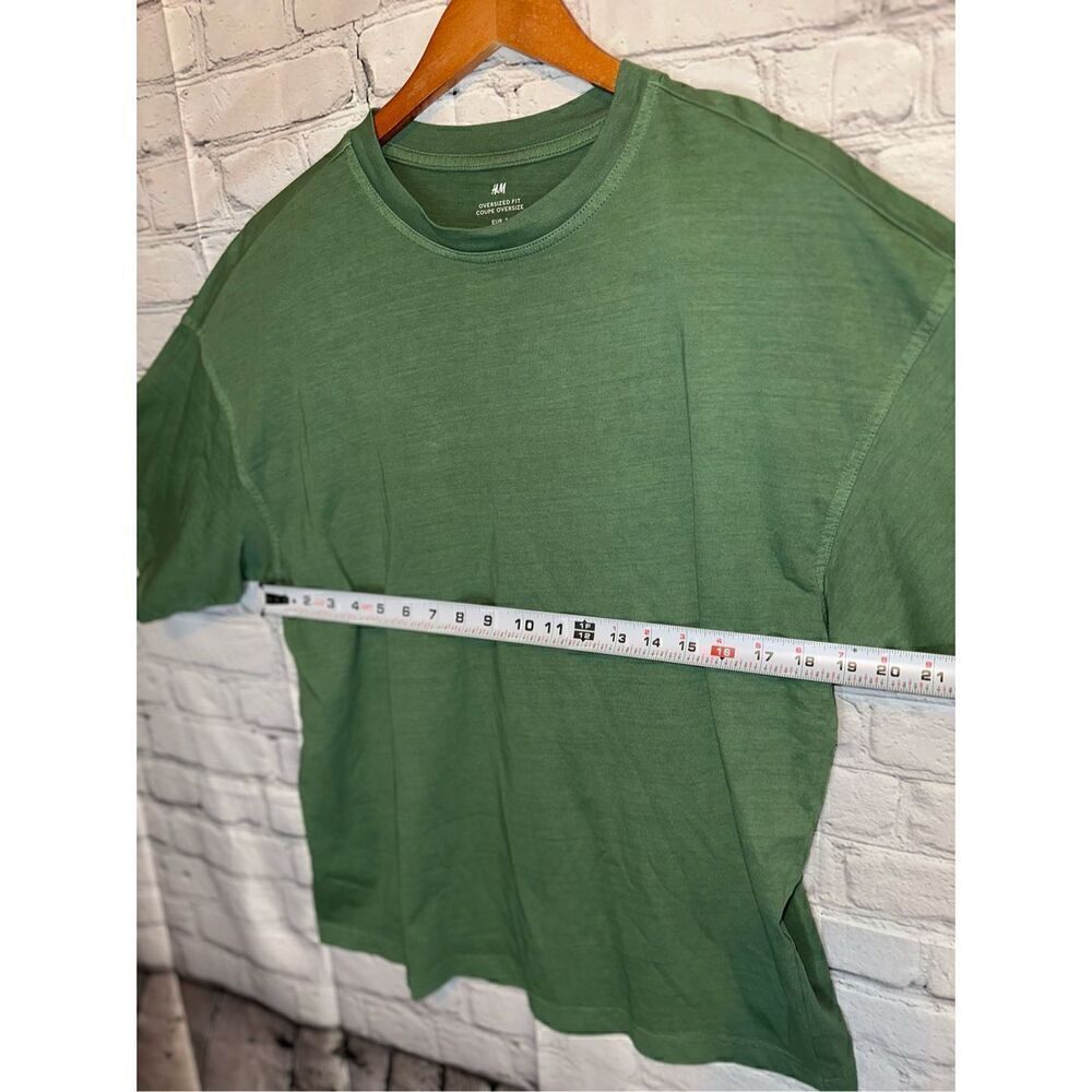 H&M Men’s Small Oversized Fit T-shirt Green